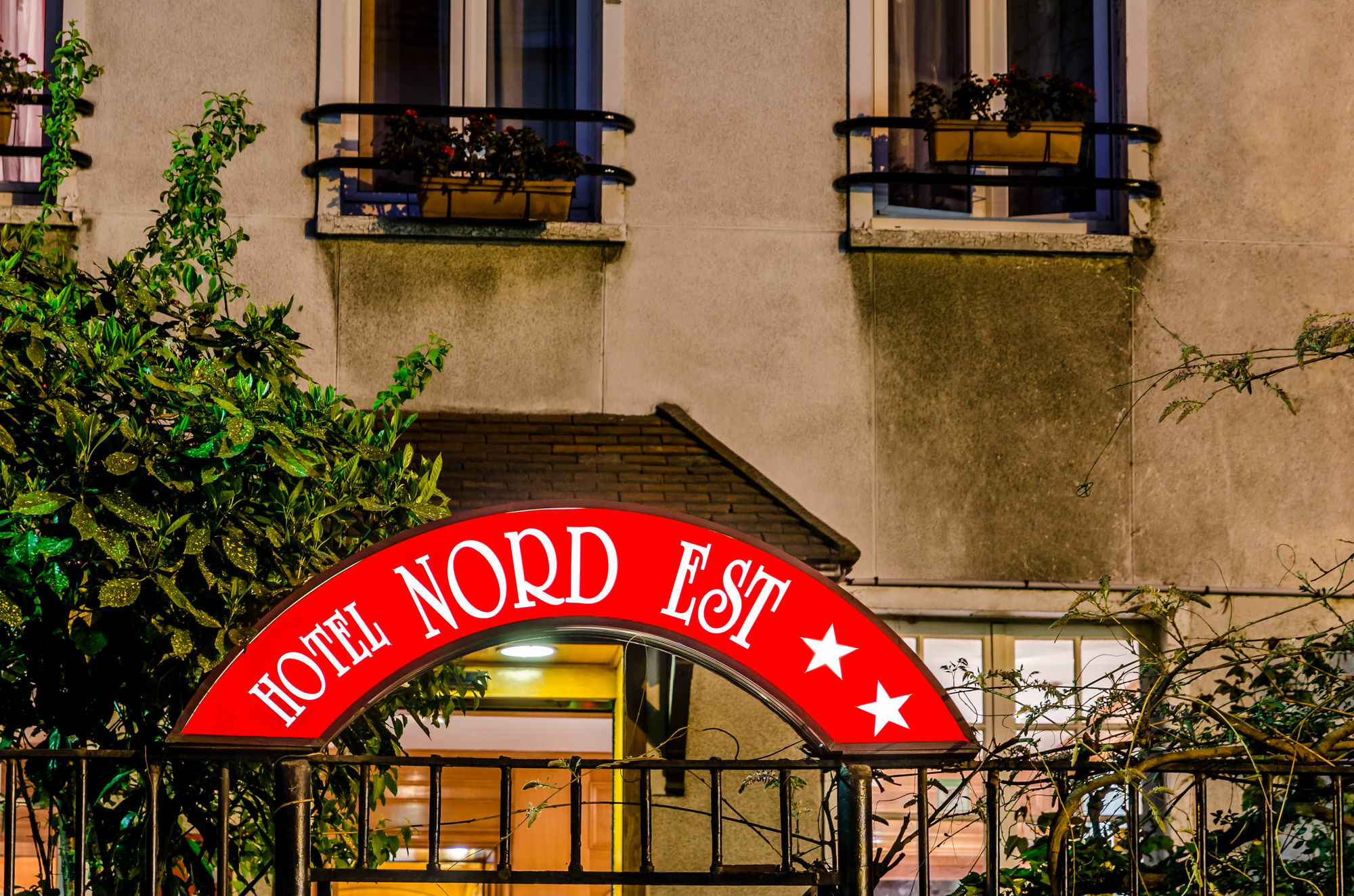 Nord Est Hotel Paris Exteriör bild
